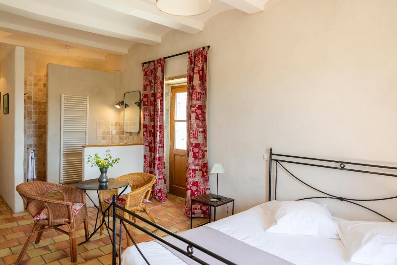 Maison d'hôtes Mas De La Chadenede 3*